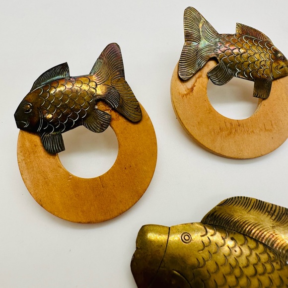 Vintage Brooch set of brass figural koi fish - Picture 6 of 11